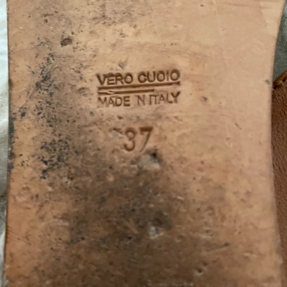 AGL sandal, like New! - Picture 4 of 5